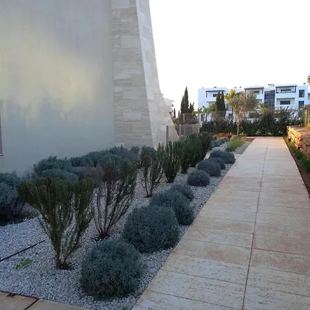 Prestige & Nature In Laguna Village Quarteira