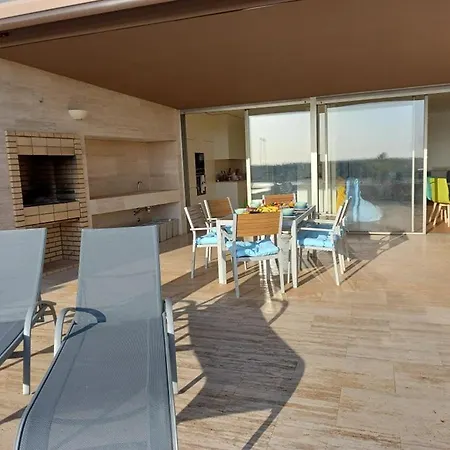 Prestige & Nature In Laguna Village